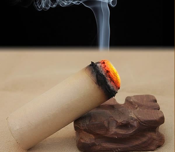 30张艾灸的图片高清大图