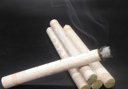 艾灸功效强,常灸百年寿理血治百病!