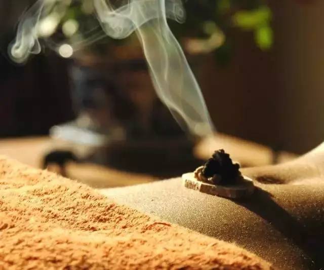 艾灸肚子的好处与作用