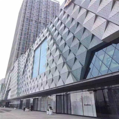玻璃幕墙和铝单板幕墙哪个更经济配图
