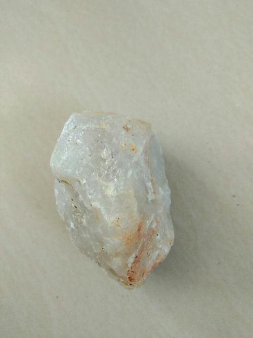 玻璃用什么石头做的配图