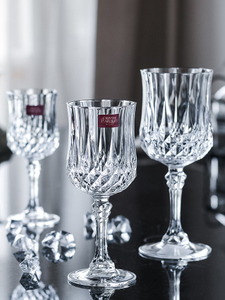 高脚杯水晶玻璃和普通玻璃的区别配图