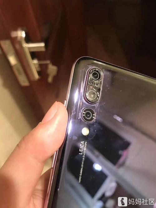 华为v30后摄像头玻璃更换价格配图