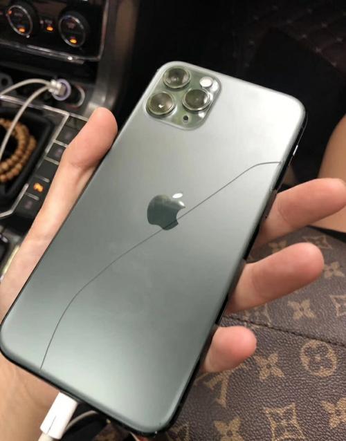 iphone11promax后盖玻璃更换配图
