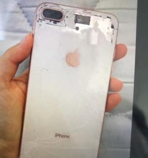 iphone8p后玻璃碎了换需要多少配图