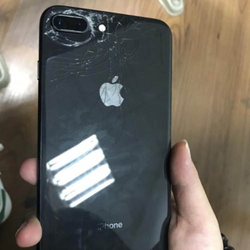 iphone8p外屏玻璃更换多少钱配图