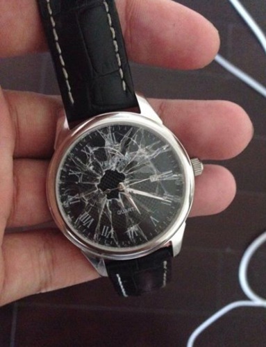 卡西欧手表玻璃碎了能不能换一个配图