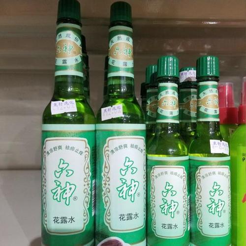 六神花露水玻璃瓶和塑料瓶成分一样吗配图