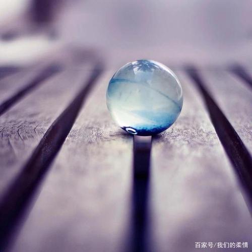 楼上玻璃弹珠落地的声音配图