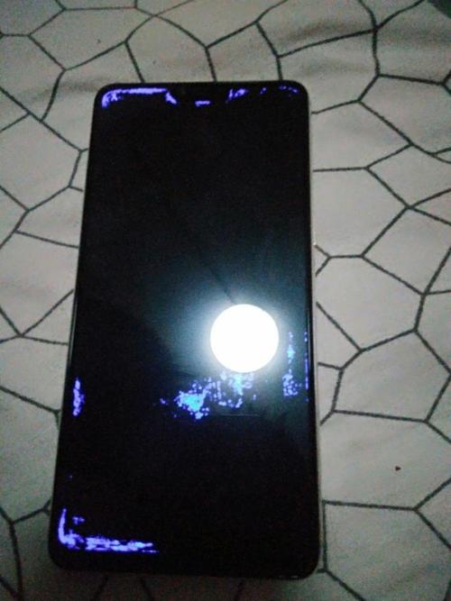 oppor15后面的玻璃碎了可以换吗配图