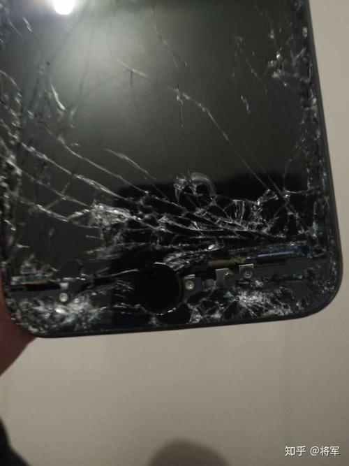 苹果玻璃后盖碎了一定要换吗配图