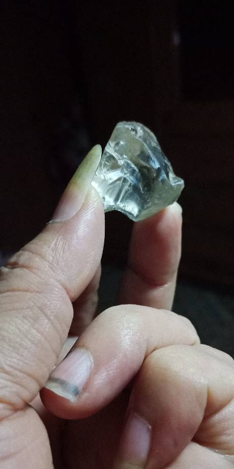 水晶的硬度比玻璃硬吗配图