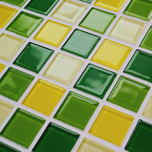 透过绿色玻璃看黄色是什么颜色配图