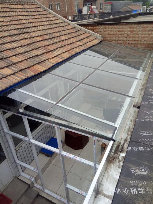 有可以代替玻璃屋顶的材料吗配图