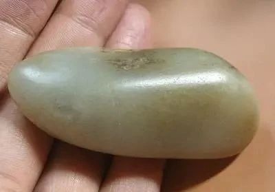 怎么分辨和田玉是不是玻璃的配图
