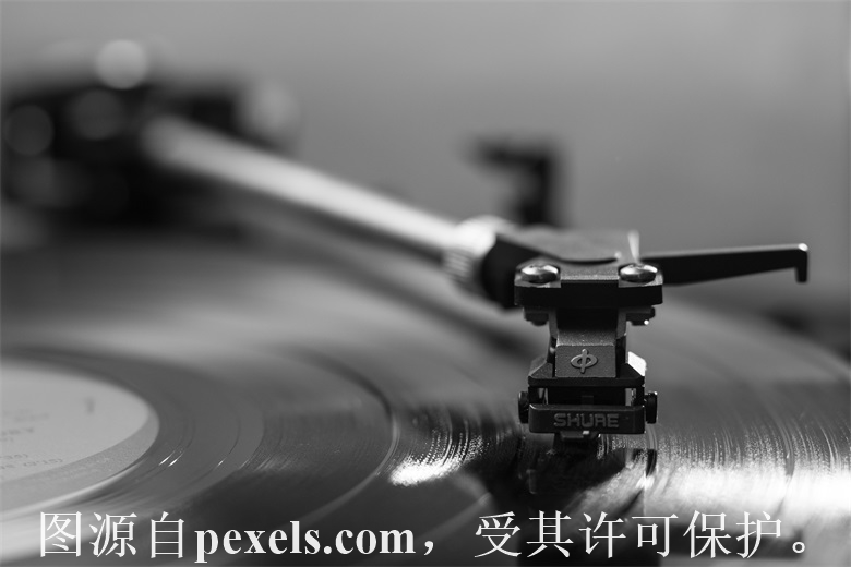 你们的小程序 哪个模板   产品是二级分类的  发我名称 或