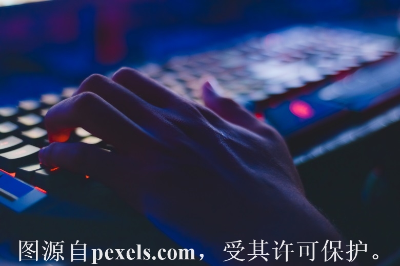 备案提交，附加资料怎么是要传两个人的？可以先传一个吗，这次是
