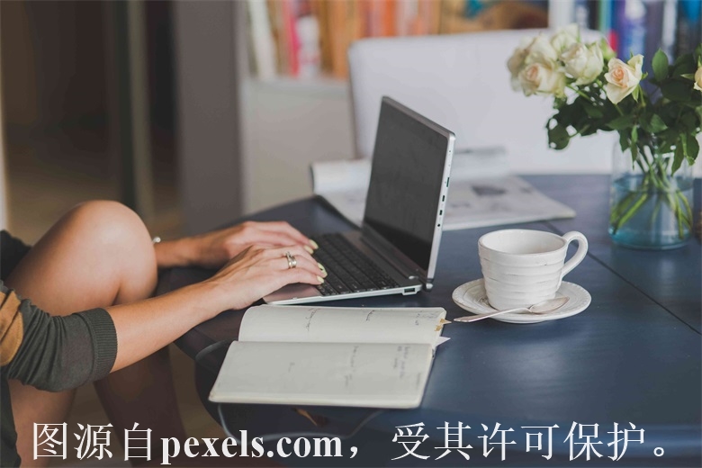 whxch.org这个网站现在打不开，提示备案因备案问题被拦