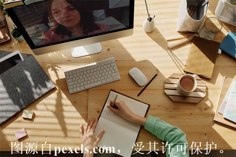我的网站一起提示这个帮我看一下是什么原因
