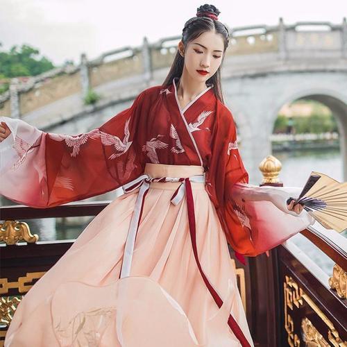 古装图片女装汉服冬装配图