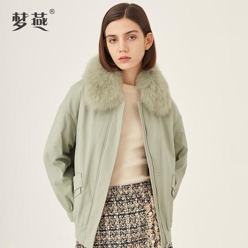 梦燕女装正品冬装配图