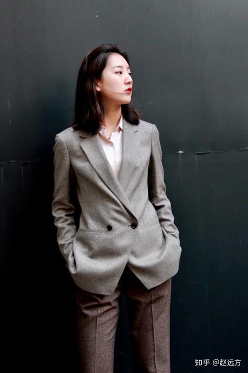 女士冬天如何穿正装配图