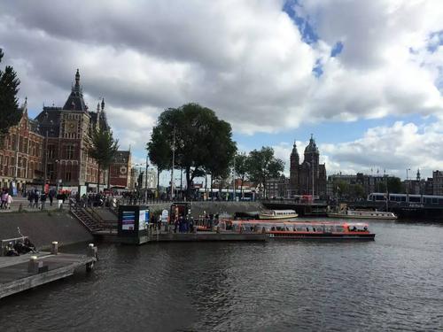 阿姆斯特丹好玩吗是什么梗配图