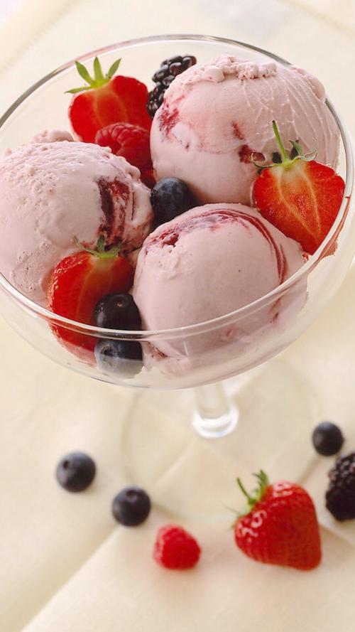 草莓味的冰淇淋是什么梗配图
