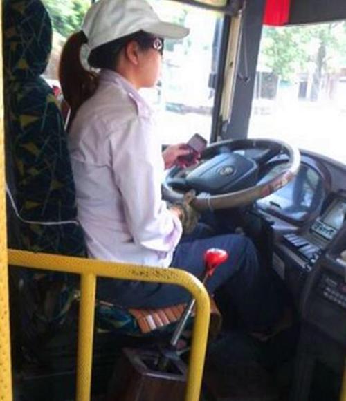 老婆是公交车司机是什么梗配图
