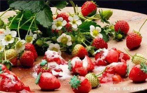 龙吟草莓是什么梗