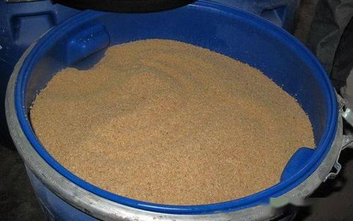 豆粕发酵饲料制作方法配图