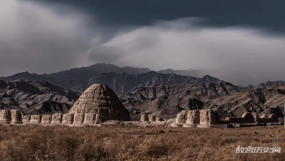 他开创的王朝存在了190年，最终没被记录在二十四史中