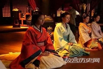 汉朝跪着吃饭的原因