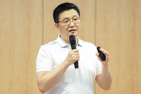 张强(象棋特级大师张强?)