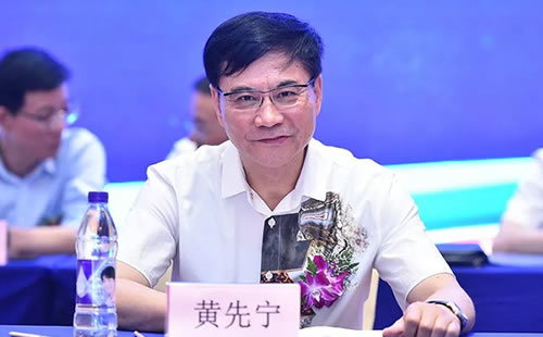 黄先宁(黄律师你好!我在一家工厂没有合同也没买社保做了11个月,辞...)