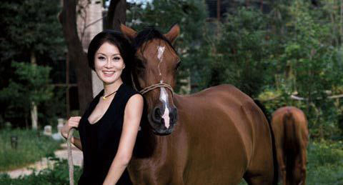 王秋杨(中国第一个徒步到达北极点的女生?)