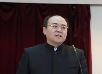 张小炜(北京市炜衡律师事务所张小炜合伙的案子收费都是按50%的比例吗?)