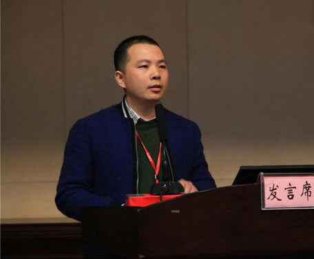 龙友军(金铲铲之战龙钻石可以干嘛?)