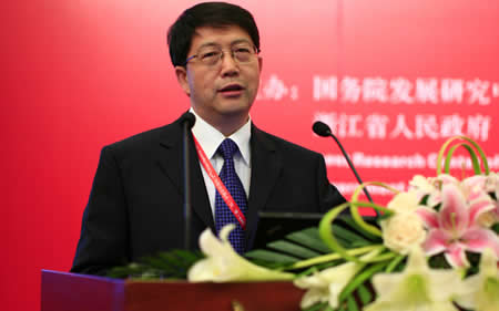 周纪安(中合中小企业融资担保股份有限公司办卡前期态度很好，后期态...)