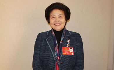 钱月宝(【我最崇拜的人——钱月宝作文】作业帮)