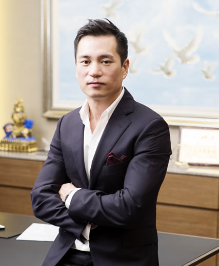 陈荣炼(陈荣炼被抓后，安以轩会不会受到牵连?)