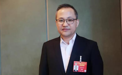 梁永岑(现在在网上看到天津港口招驾驶员，工资6000到8000还可以，不...)