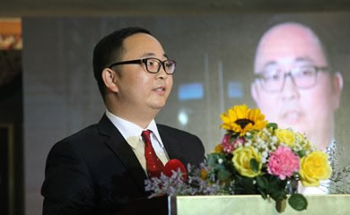 罗玉基(各位大神，有没有谁知道！！佛山四驱罗伦士7座商务车售价，罗...)