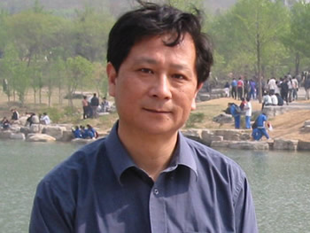 朱钦芦(朱律师你好，我父亲的一个同事以高利息为饵让我爸担保帮他借...)