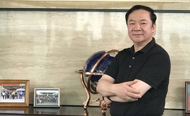何启强(济南长青集团老板是谁?)