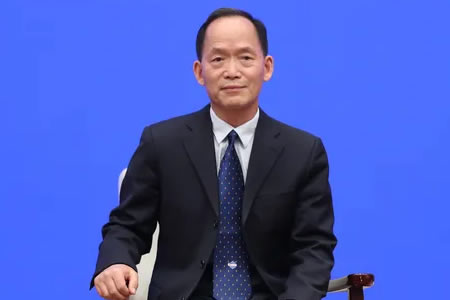 姚檀栋(3月5日中科院院士、政协委员姚檀栋当着习总书记的面背了几句...)