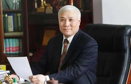 曹和平(北京大学教授曹和平怒斥大衣哥“三俗”，他是陈亚男请的救兵吗?)