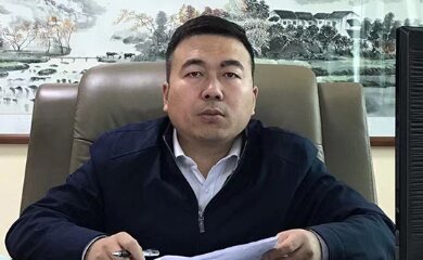 薛云峰(今日,济南中院对薛云峰、马官渤等4名故意杀人犯执行死刑,一人连刺女友30余刀致其死亡,你怎么看?)