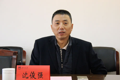 沈俊强(有谁知道 山东低投入项目选哪家，低投入项目价格高吗？？)