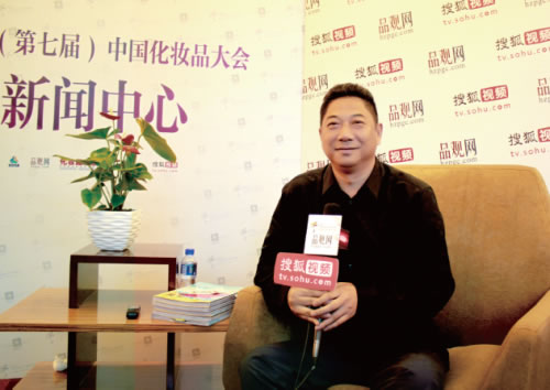 胡兴国(广东寰亚集团创始人?)